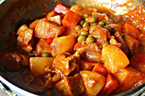This recipe has been adjusted to create a thick stew. Beef Mechado - Lutong Bahay Recipe