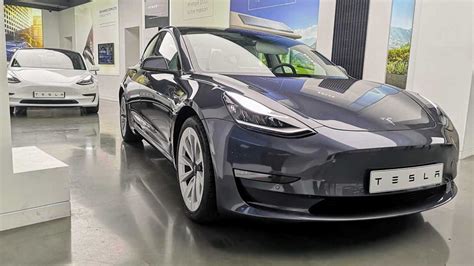 À La Découverte De La Tesla Model 3 2021