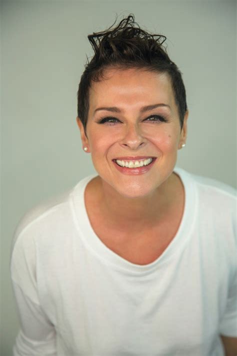 Lisa stansfield was born on april 11, 1966 in rochdale, lancashire, england as lisa jane stansfield. Lisa Stansfield im EPK "About 'Deeper'" über neues Album ...