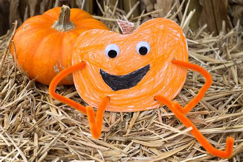 Easy And Fun Fall Harvest Buddies Craft