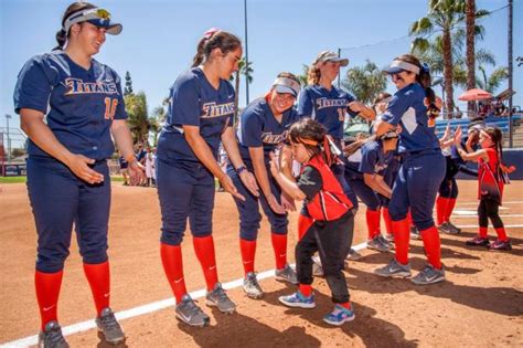 Photos — Cal State Fullerton Softball Action Orange County Register
