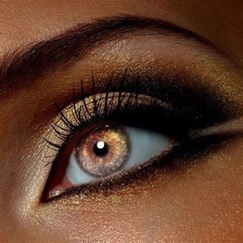 Pin By Lauren Biggs On Makeup In 2019 Gold Eyes Pretty Eyes Gold