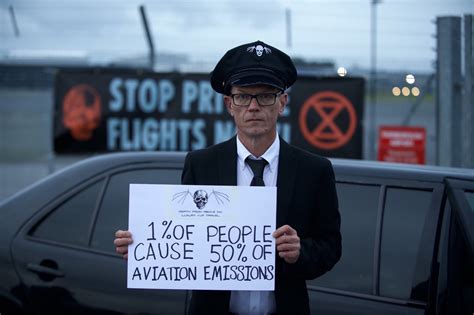 Extinction Rebellion Protesters Block Farnborough Airport Itv News Meridian