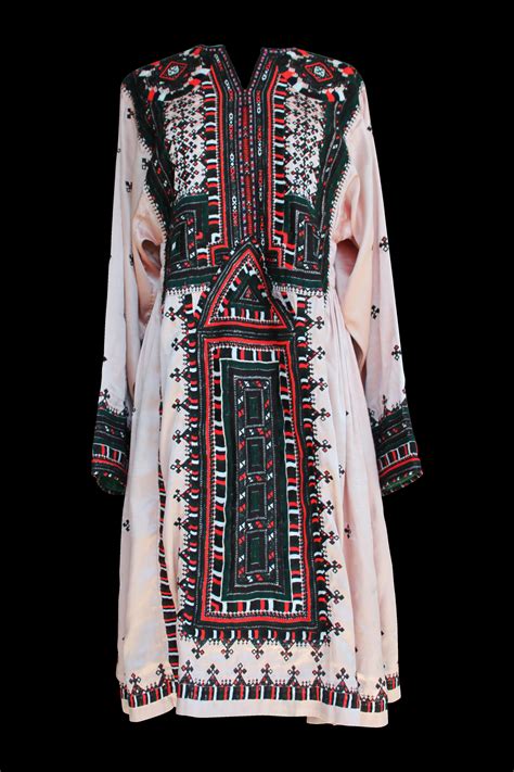 the evolution of balochi girl dress from tradition to modernity