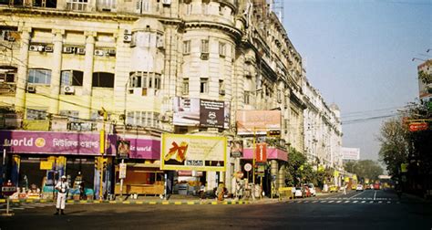 Park street, kolkata is a melting pot of a very diverse range of cuisines, both regional and international, catering to a very diverse population of people with different tastes and income groups. Park Street/Food Street Kolkata (Timings, History, Entry ...