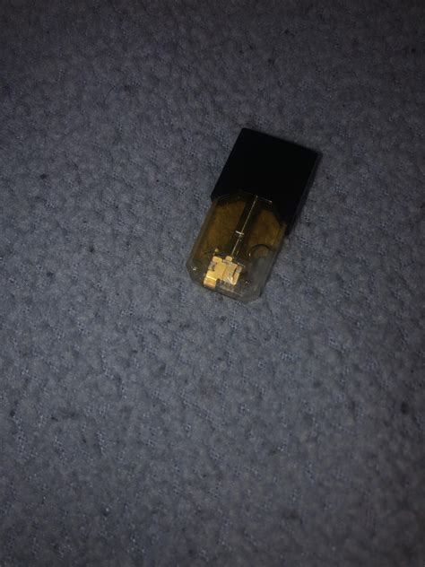 Anyone know how to fix this. I tried flicking it and it won't move :/// : juul