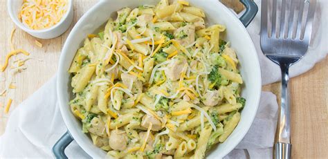 One Pot Broccoli Chicken And Cheese Pasta Chickenca