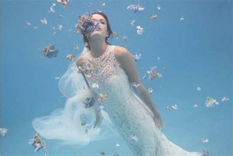 Water Wedding Bhldn Wedding Dress Underwater Wedding Bridal Shoot