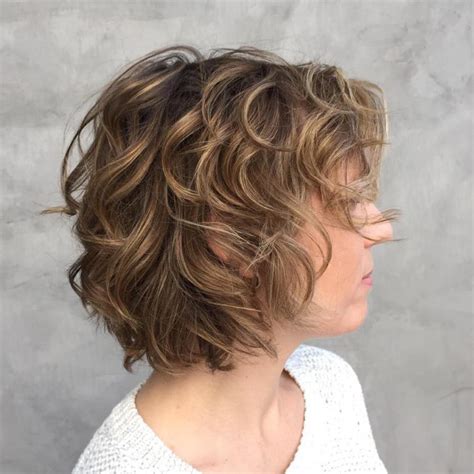 Gorgeous Short Curly Hairstyles For Women