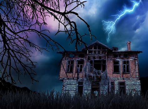 An unexpected encounter with a ghost drives our exorcist to look into her mother's death, while our leads learn that they're stronger together than apart. 4 Haunted Houses in Northwest Ohio You Need to Visit