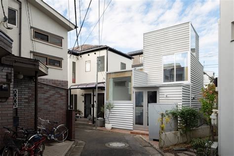 Unemori Architects Creates Small Blocky House On Tiny Plot In Tokyo