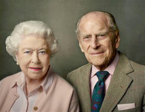Elizabeth's cousin, margaret rhodes told vanity fair, she never looked at anyone else. philip and the princess continued to correspond while he was at sea during world war ii. Queen Elizabeth Poses With Prince Philip in Latest Royal ...