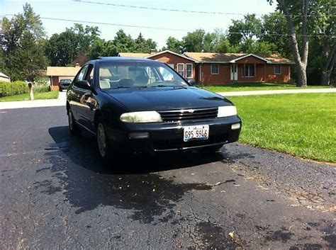 Purchase Used 1995 Nissan Altima Gxe Sedan 4 Door 24l In Mchenry