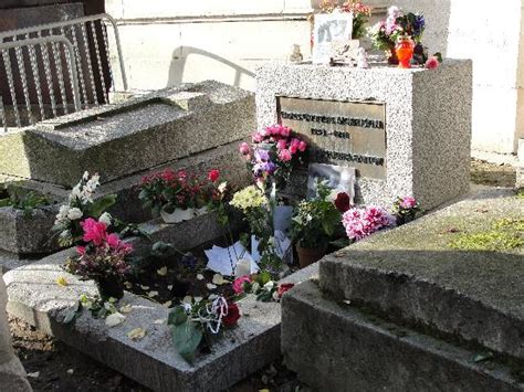Rip Jim Morrison Picture Of Pere Lachaise Cemetery
