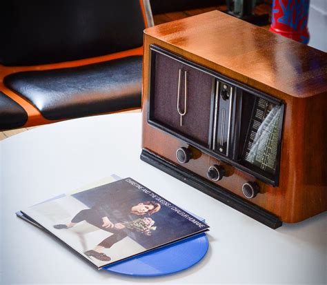 atelier charlestine les vieilles radio reprennent vie diisign