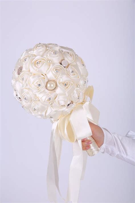 Vintage Ivory Chic Bridal Bouquet Handmade Brooch Wedding Bouquet