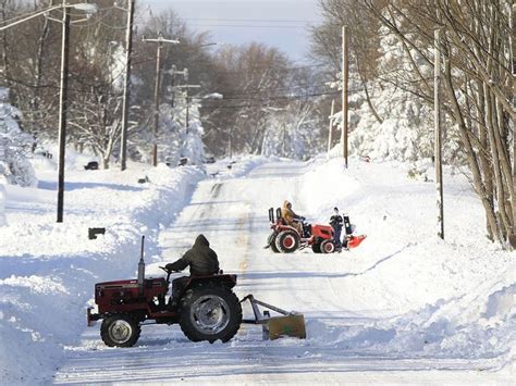 Epic Snowstorm On Track To Set A Record In Buffalo Orchard Park Ny