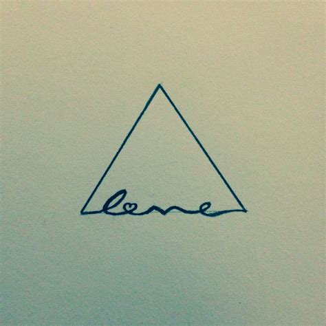 triangle-tattoo,-triangle-tattoos,-triangle-tattoo-meaning