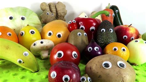 Nauka przez zabawę! Owoce, warzywa i kolory dla dzieci! - YouTube
