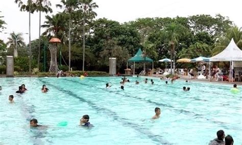 Kali ini admin merekondasikan tempat rekreasi bersama keluarga tercinta anda. I Amsterdam Waterpark Tangerang, Serasa Di Negara Tulip