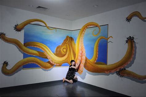 What is the definition of three dimensional art? 3D | Spectacular 3D paintings at the Magic Art Special ...