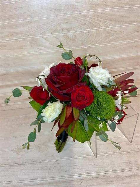 visit our prom flower bar blossom town florist floral delivery 56283