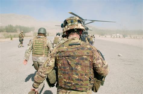 Afghanistan Addio I Militari Italiani Si Ritirano Wired