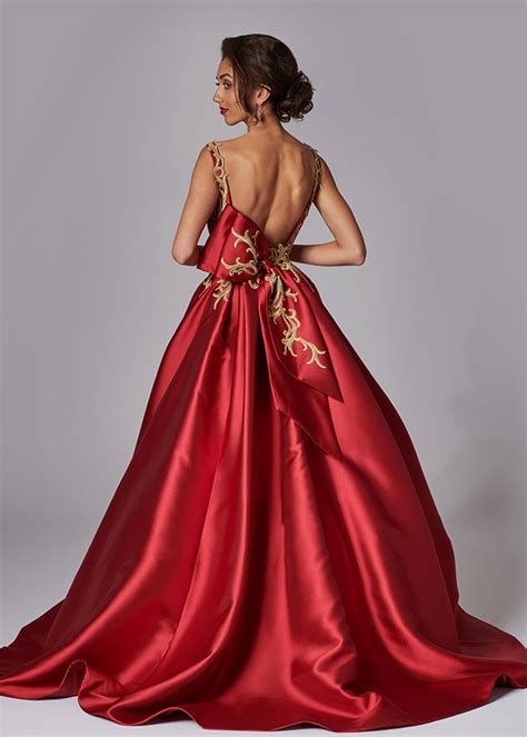 Wedding Make Up With Red Dress Red Wedding Dress Taffeta Tulle