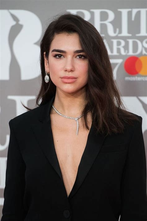 Dua Sported Understated Beauty At This Year S Brit Awards The Link