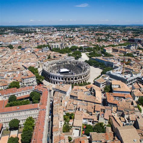 This prosperous city is situated in the southern part of provence, near marseille and has a. EDF Nîmes (30000) : service client EDF, adresse