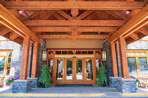 A comfy inn nestled in the heart of banff amongst the beautiful canadian rocky mountains. Kanada Spezialist SK Touristik | Banff Ptarmigan Inn
