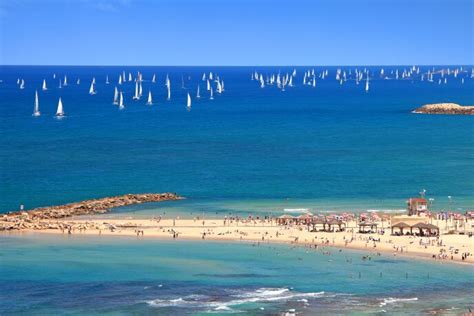 Photo Of The Week Tel Aviv Takes To The Beach Israel21c