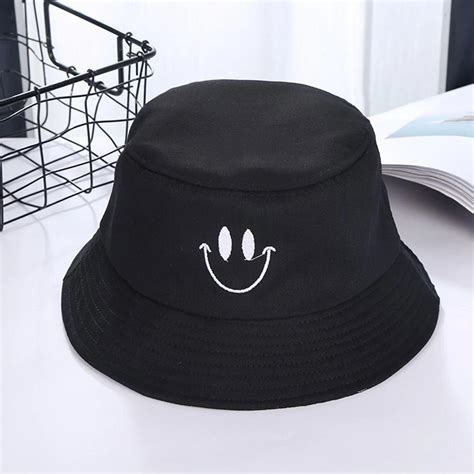 Smile Stitched Bucket Hat 😊 Aesthetic Clothes Chapéus E Bonés
