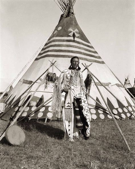 Blackfeet In 2020 Native American Teepee Native American Tribes