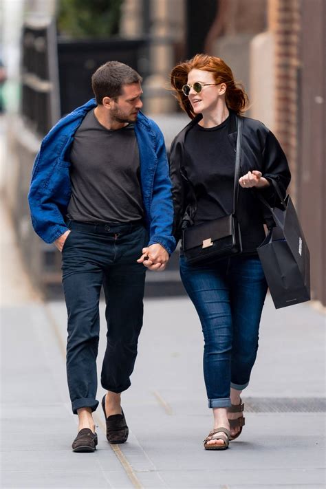 Rose Leslie And Kit Harington Walk Hand In Hand While Out On A Shopping