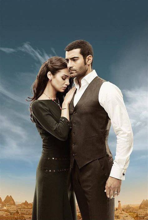 Ünalmış spent his childhood in kayseri before moving to istanbul to attend secondary school. Birce Akalay Ve Murat Ünalmış