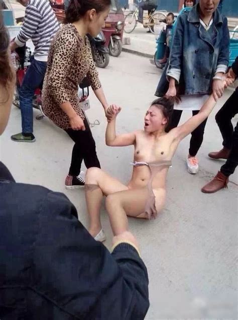 Mob Of Angry Wives Strip Mistress In Street After She Was Caught Red My Xxx Hot Girl