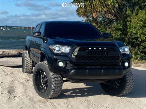 2016 Toyota Tacoma With 20x12 51 Hardrock Destroyer And 33125r20