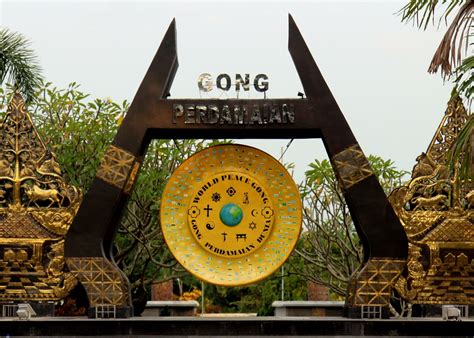 World Peace Gong Gong Perdamaian Dunia Soekarno Memorial B Flickr
