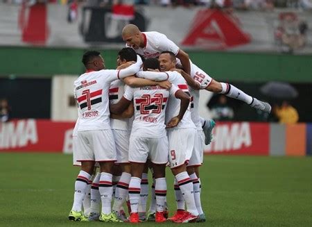 Therefore, in this game, we do not expect an unexpected result. OPINIÃO: Chapecoense 0x1 São Paulo | Blog Torcedor do São ...