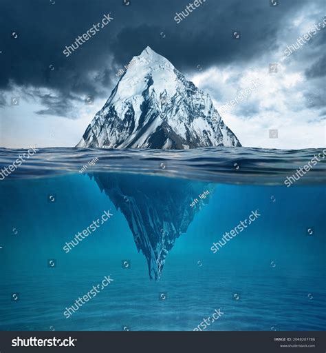 28550 Underwater Mountains Images Stock Photos And Vectors Shutterstock