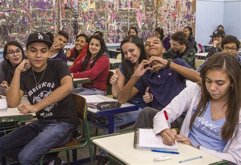 O Que Os Jovens Querem Do Ensino Medio Ensino Relacionado