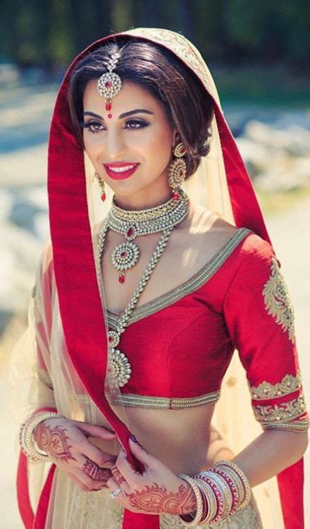 13 Indian Wedding Dresses Bridal Images