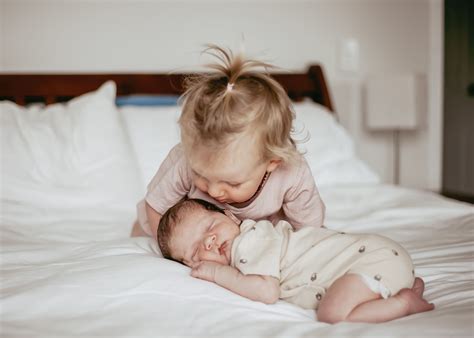 Siblings Newborn Boy With His Sister In 2020 Newborn Boy Newborn