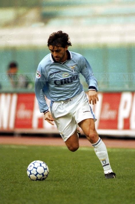 Career stats (appearances, goals, cards) and transfer history. Roberto Mancini compie 50 anni: auguri al "Maestro ...