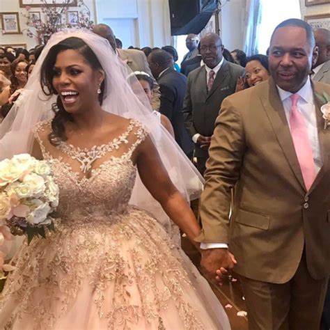 Omarosa Gets Married at Trump Hotel: See Her Wedding Dress - E! Online