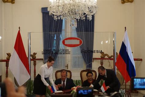 Indonesia Russia Step Up Security And Economic Cooperation