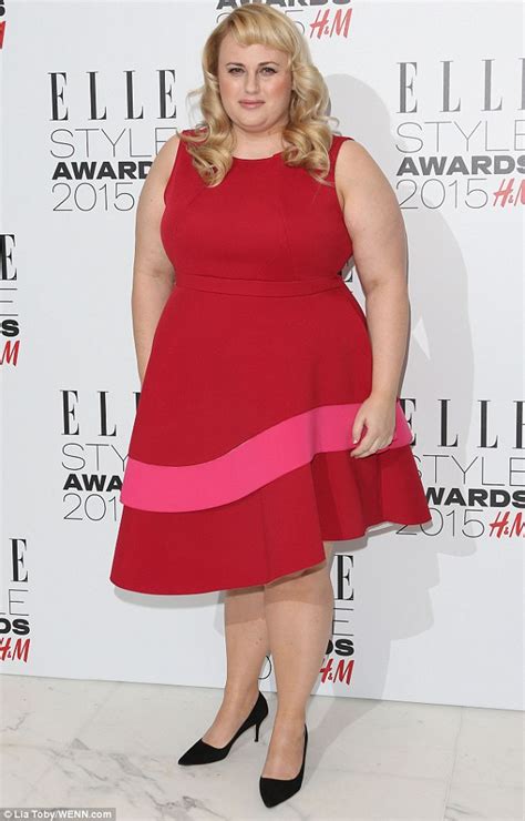 Pitch Perfects Rebel Wilson Wears Chic Frock At The Elle Style Awards Daily Mail Online