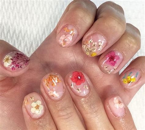 If you do go this route, only dip your nail tips in the bowl to avoid drying out the rest of your skin on fingers and hands, says birnur aral, director of the beauty lab at good housekeeping. 40 Real Flower Nail Art Ideas For Spring Chhory Makeup ...