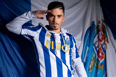 In addition to the domestic league, porto is taking part in this season's editions of the taça de portugal, taça da liga and uefa champions league. FC Porto 2020-21 New Balance Home Kit | 20/21 Kits ...